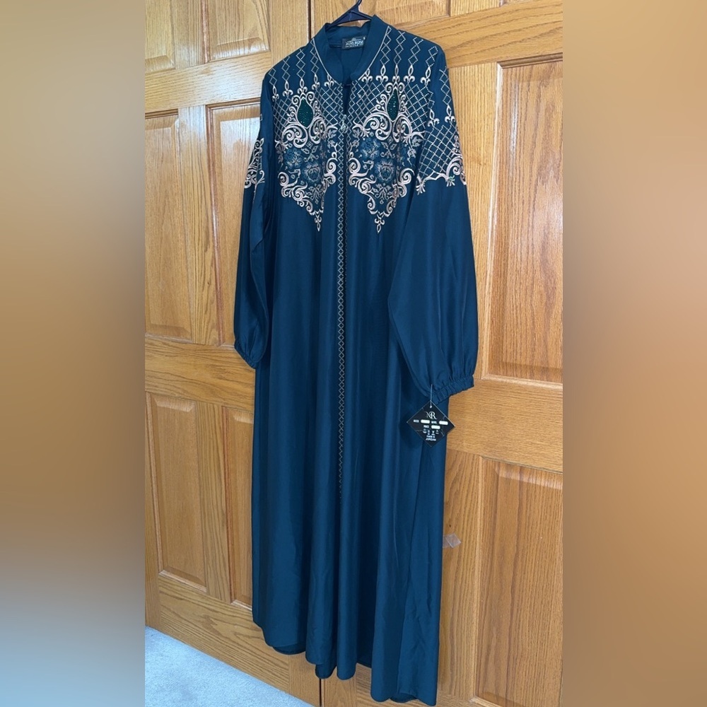 Women’s Plus Size Abaya in Green Gold Middle Eastern Dress Size 5 US 24W 4X NEW